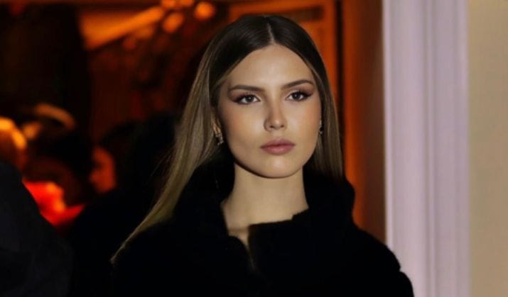 3c6ee2d1-5496-4e2d-8704-d9cb00caa9c9 UÇANKUŞ MAGAZİN | Damla Beşbudak Modelliğe Doğuştan Hazır Bir Yıldız
